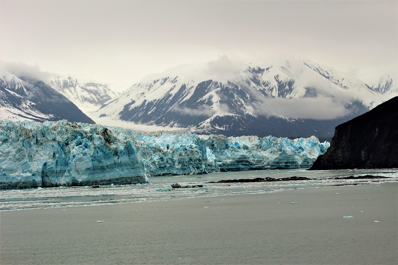Alaska glacier and mountain scenery