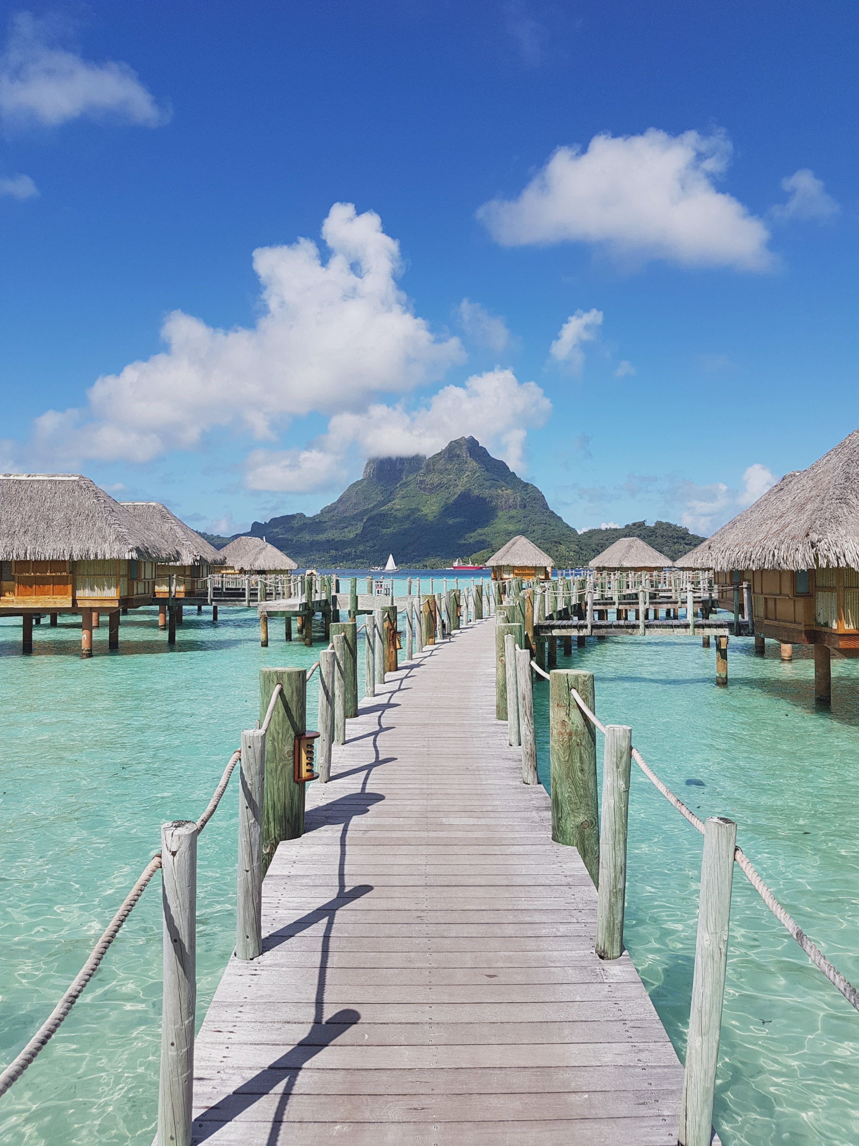 Bora Bora luxury beach destination