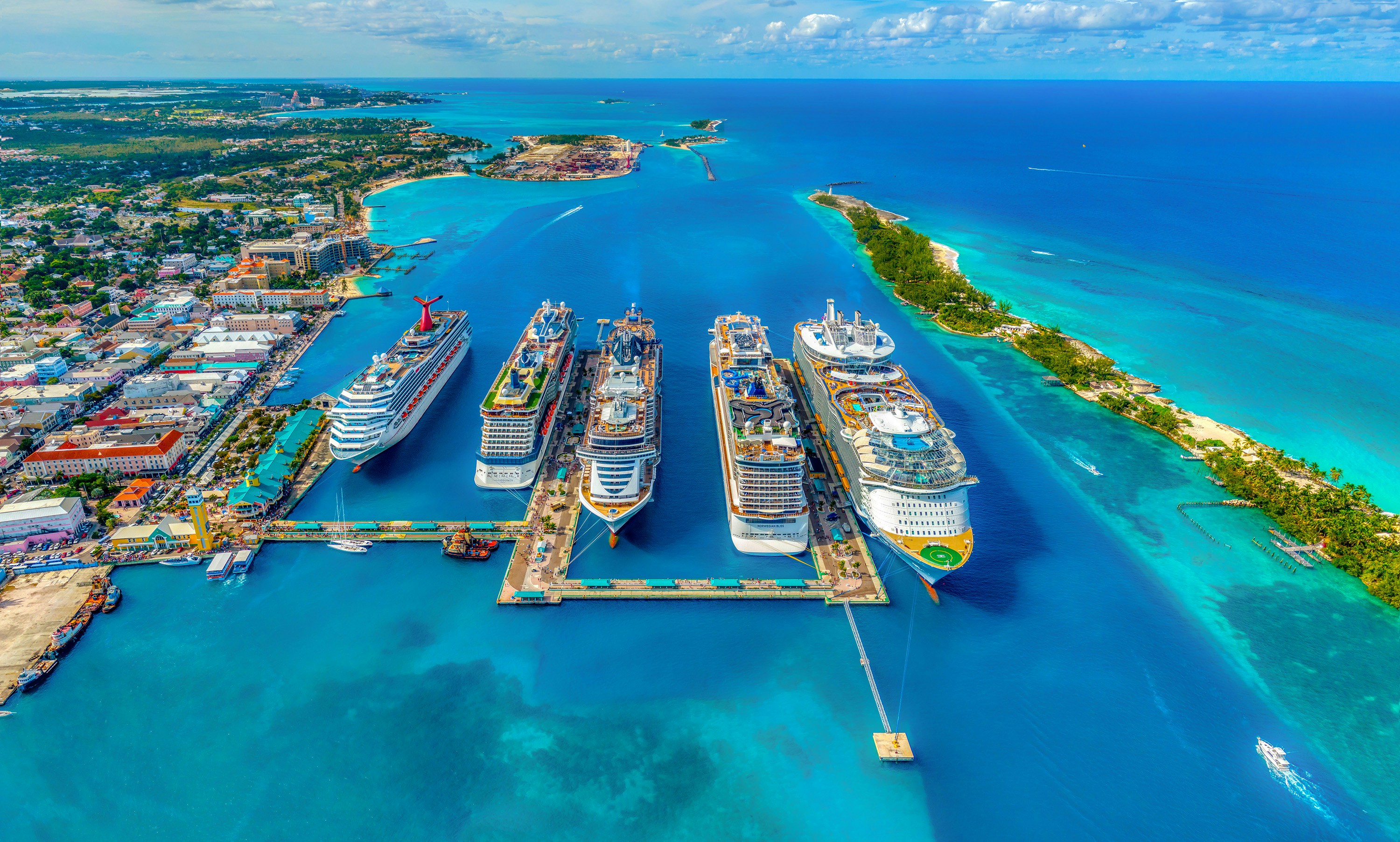 Cruise ship on the ocean for Sunny Escape Travel cruise planning